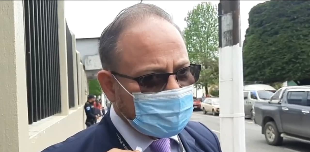 Federico Ruata, abogado defensor de la mujer, fue claro al decir que “se entendió que todo fue en defensa de su propia vida y la de su hijo;
<b>por eso se resolvió la libertad inmediata”. </b>
<br>