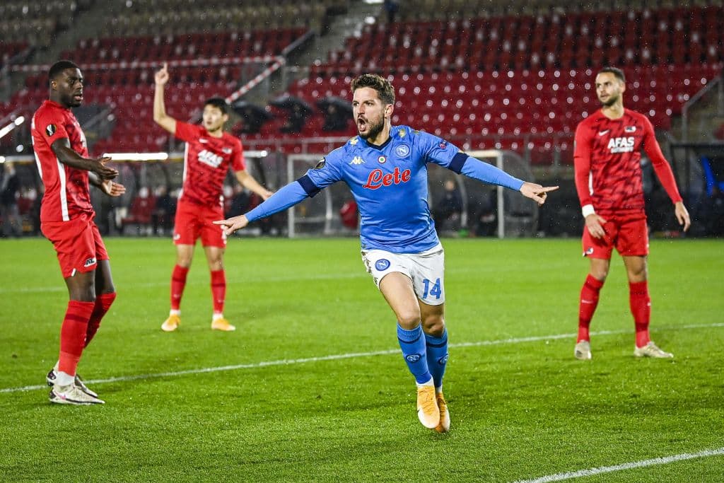 Se va con empate el enfrentamiento entre el AZ Alkmaar y el Napoli 1-1. Dries Mertens abrió el marcador para los de Gatusso, pero llegó la respuesta por parte del equipo local y Bruno Martins Indi anota al minuto 53, dejando que se defina el grupo en la siguiente jornada de la Europa League.