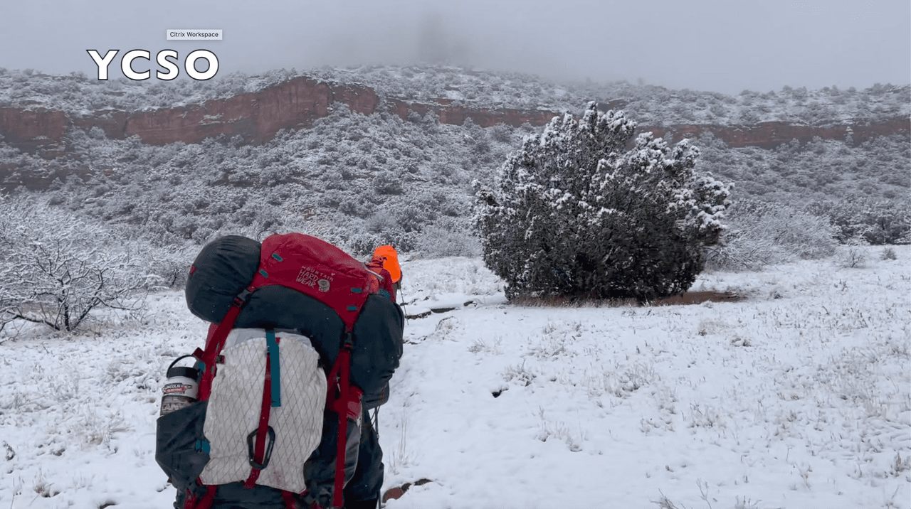 “No puedo expresar lo peligrosas que fueron las condiciones para nuestros socorristas. Arriesgaron sus vidas y trabajaron día y noche en un esfuerzo por llegar hasta los excursionistas varados. Quiero agradecerles por todos sus esfuerzos y su continuo servicio a nuestro condado y nuestro estado”, dijo el Sheriff David Rhodes, Oficina del Sheriff del Condado de Yavapai mediante un comunicado de prensa.
<br>