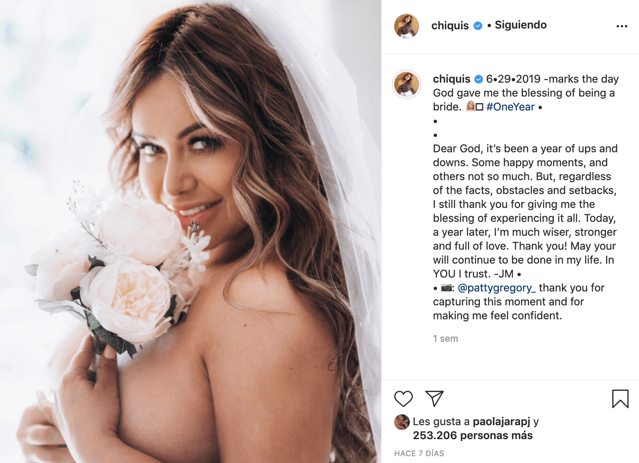 “Ha sido un año con altas y bajas. Algunos momentos felices y otros no tanto. Pero, sin embargo, a pesar de los obstáculos y retrasos, agradezco la bendición de haber experimentado todo esto”, escribió
<b>Janney</b> para el primer aniversario de su matrimonio.