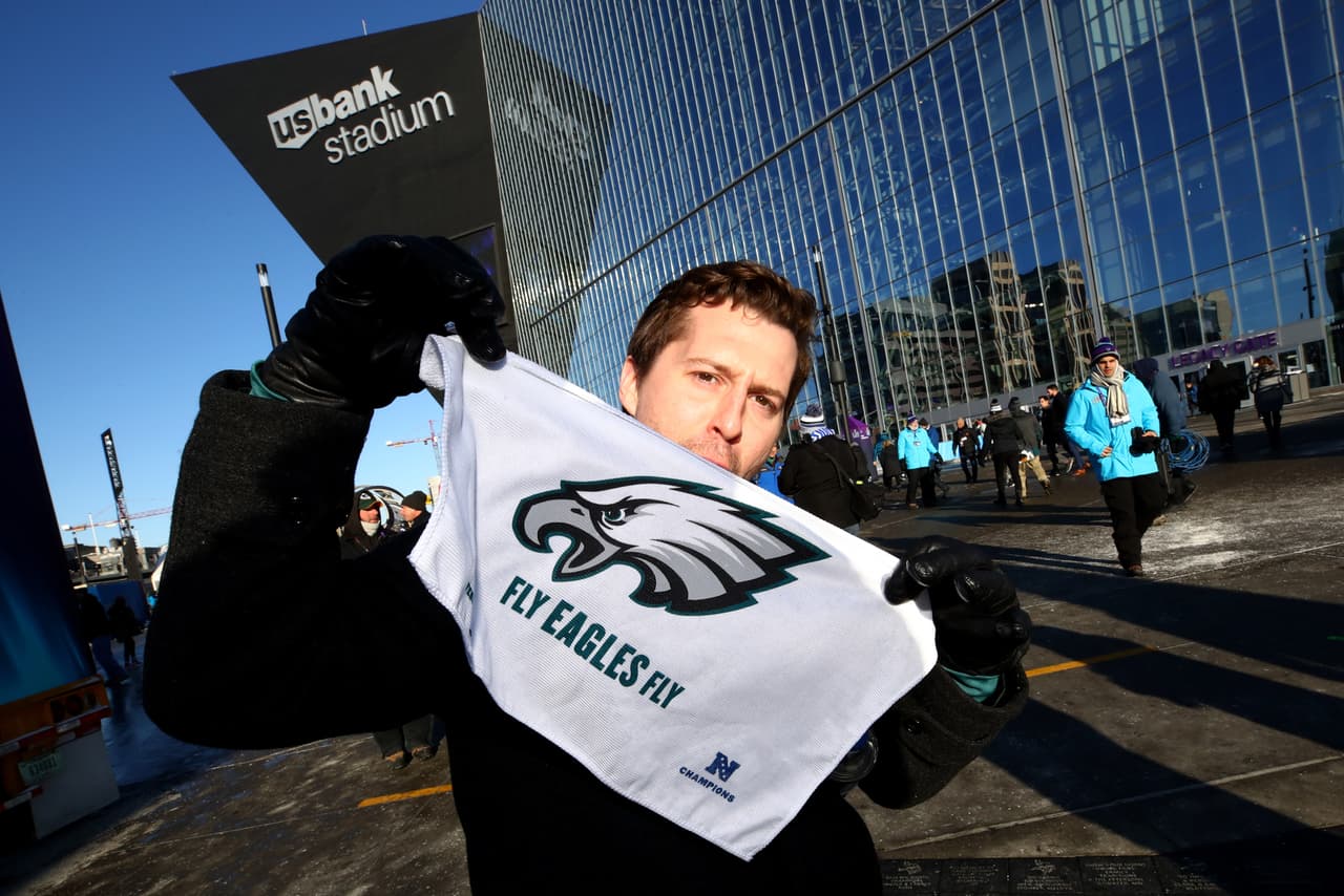Sin embargo, los Eagles tuvieron no solo el apoyo de sus fieles fanáticos sino el del resto de equipos que preferían un triunfo de los de Filadelfia en lugar que los de Nueva Inglaterra.