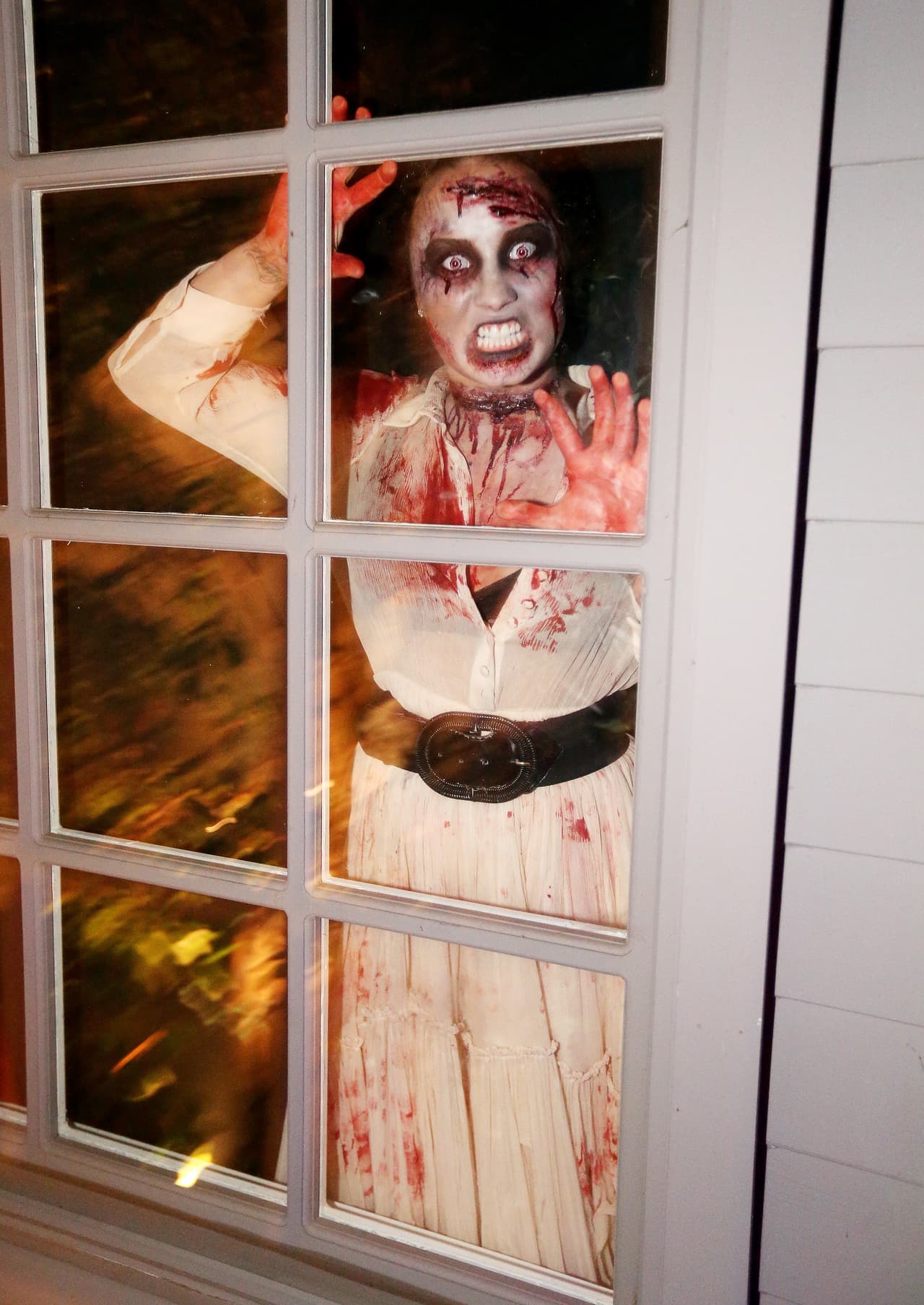 ¿Quién es este espeluznante zombie?