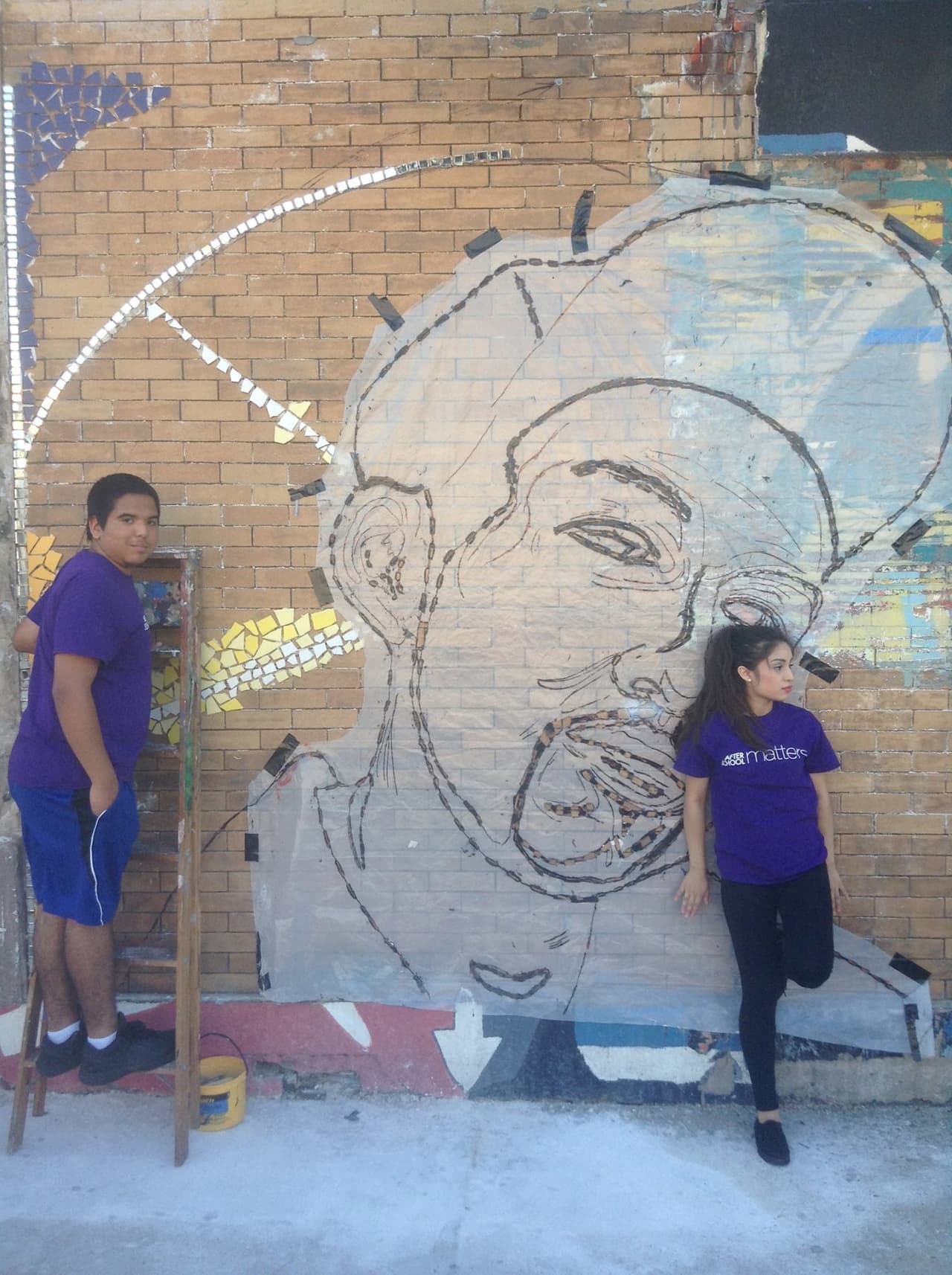 Jeff Jr. fue asesinado el día siguiente de cumplir 19 años. Para mantener su memoria viva, su padre hizo un mural junto al artista Jeff Zimmermann y a algunos compañeros de estudio de su hijo.
<br>