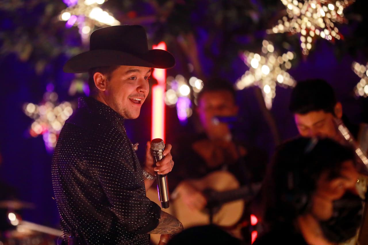 La categoría Mejor Álbum de Regional Mexicano (Incluyendo Música Tejana) van: ‘Hecho en México', por Alejandro Fernández; Lupita Infante, gracias a ‘La serenata’; Natalia Lafourcade, por ‘Un canto por México VOL. 1’; Mariachi Sol de México de José Hernández, con ‘Bailando sones y huapangos con Mariachi Sol de México de José Hernández’; y Christian Nodal, por ‘¡AYAYAY!’.
<br>