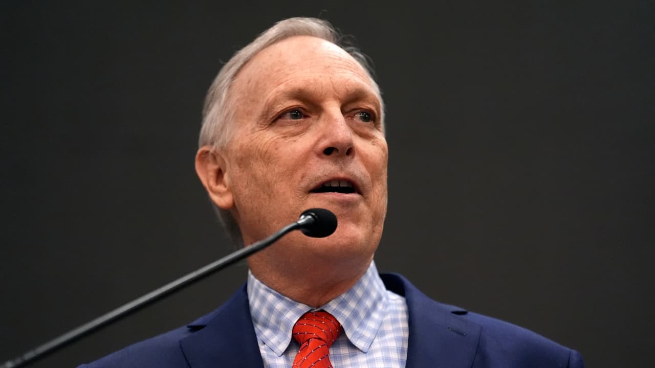 Quién es Andy Biggs, el republicano que busca la gobernación de Arizona