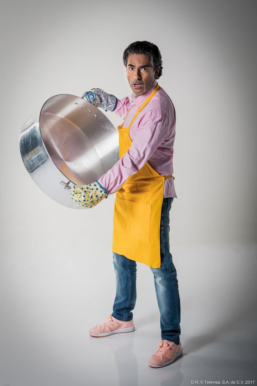 Raúl Araiza regresó a las telenovelas después de ocho años de no participar en una, su personaje en 'Papá a toda madre' le valió su nominación a los Premios TVyNovelas 2018.