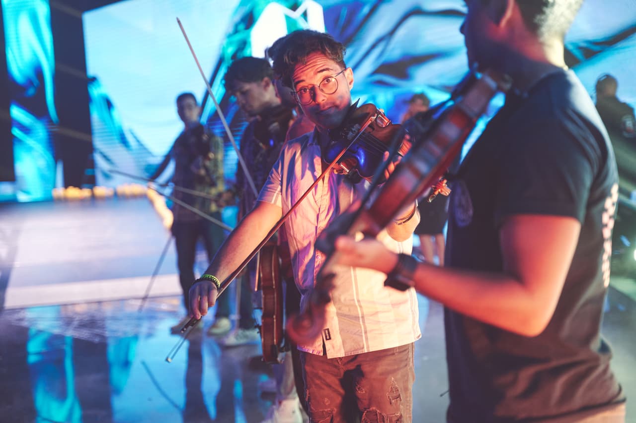 El mariachi está listo para llenar de emoción el escenario junto con la cantante mexicana.