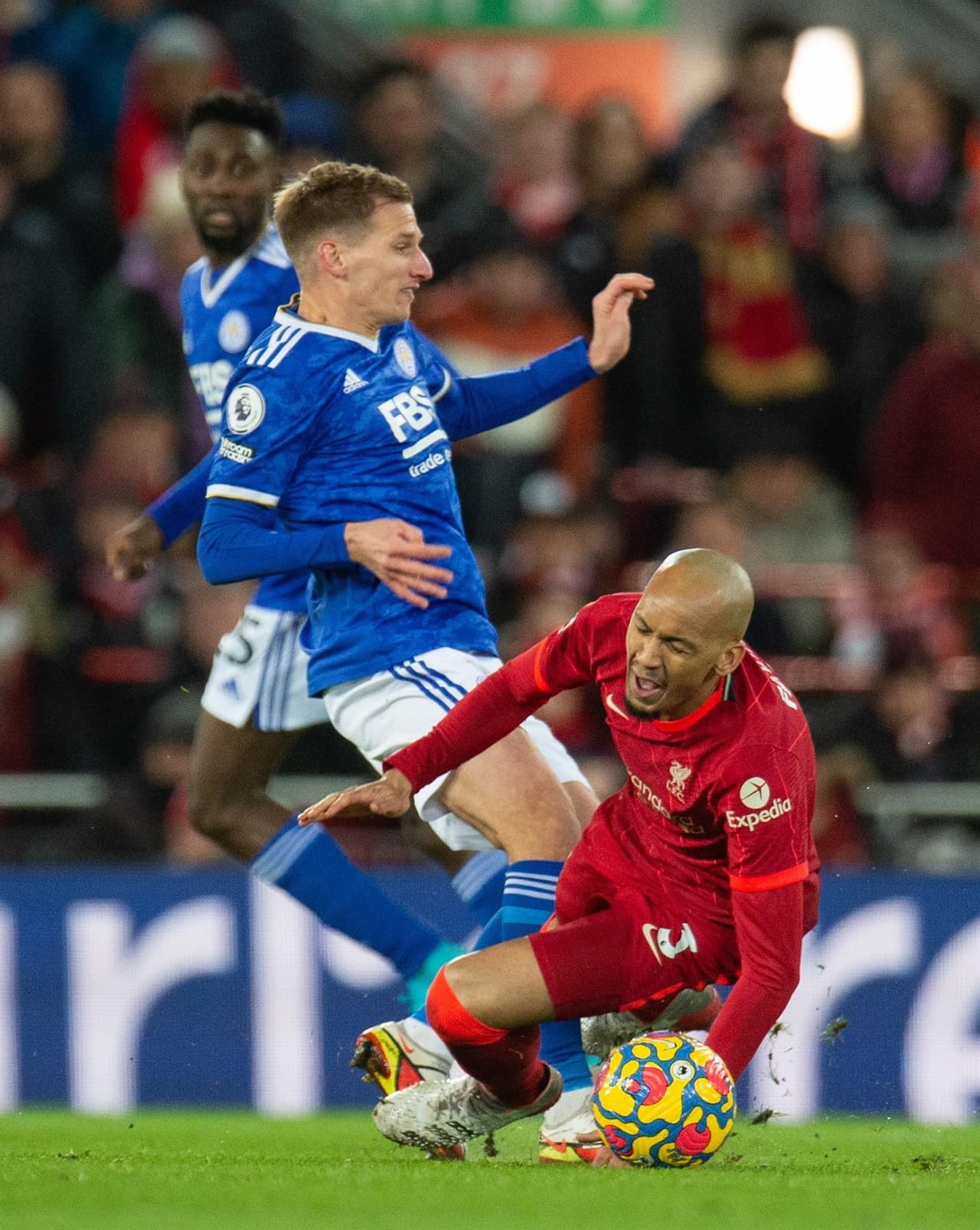 Liverpool derrota 2-0 al Leicester City con doblete de Diogo Jota en Anfield. El colombiano Luis Díaz salió como titular para enfrentar a los Foxes.