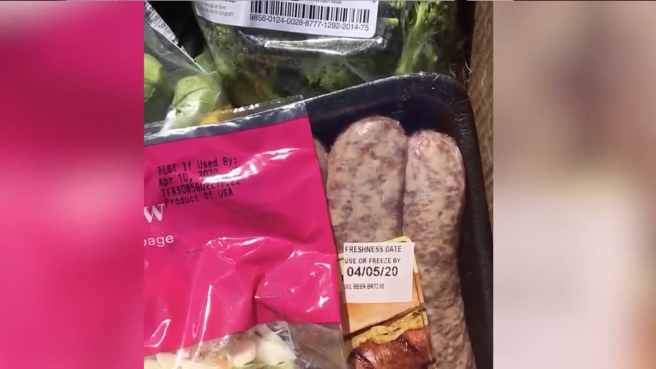 “La carne si tu la abres saca un olorcito”: Activista que denuncia el reparto de comida vencida en Houston