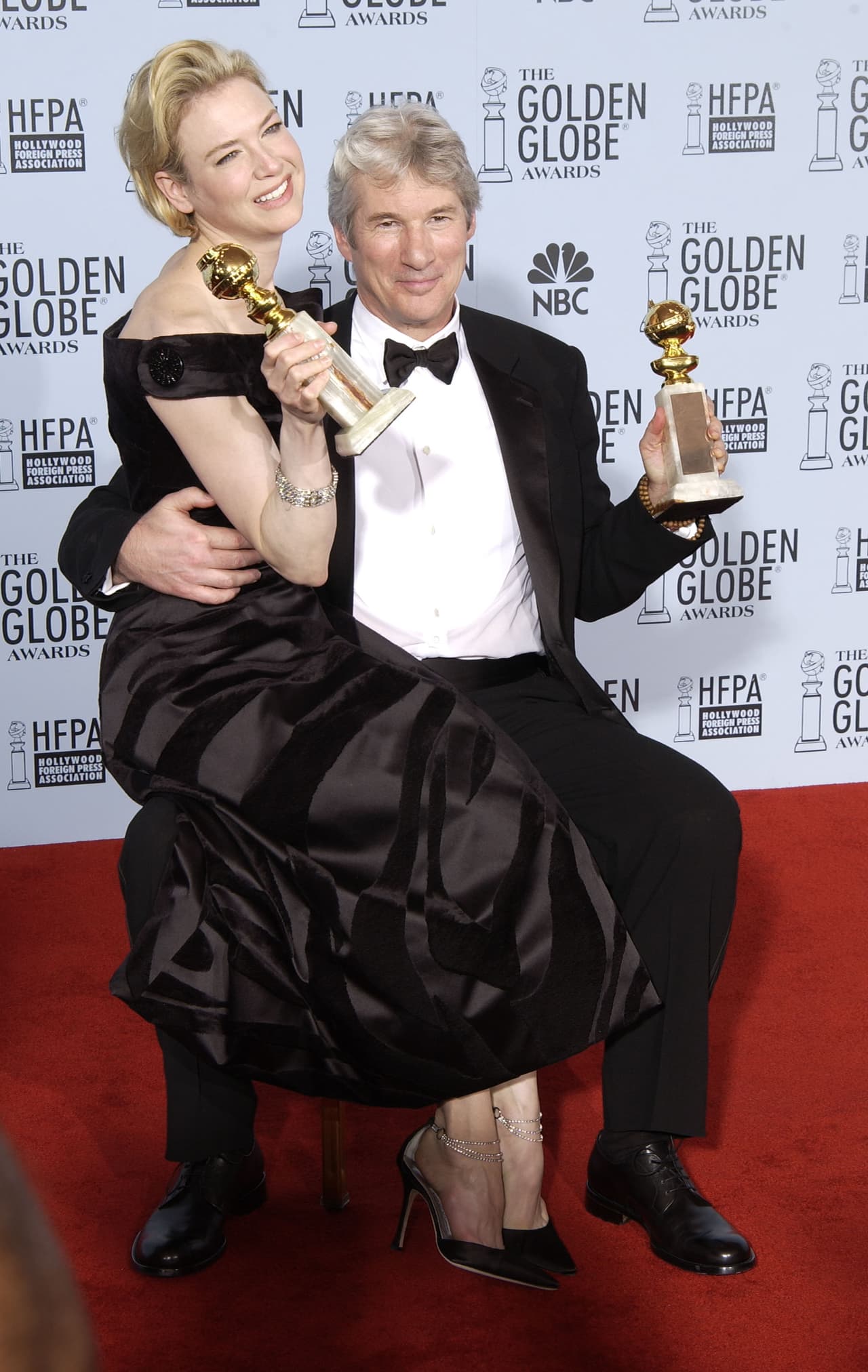 Gere junto a Renee Zellweger, tras ambos ganar el Globo de Oro por sus protagónicos en 'Chicago' en enero de 2003.