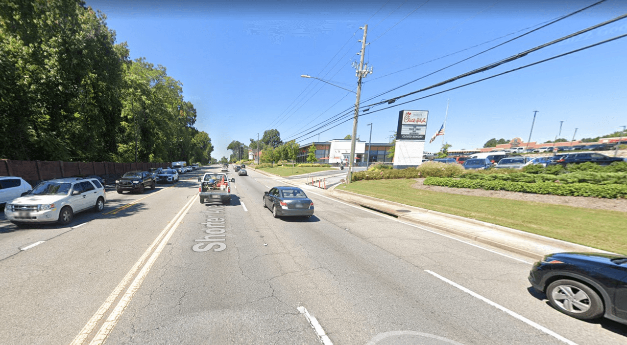 Investigan un presunto asesinato-suicidio en un Chick-fil-A en Georgia