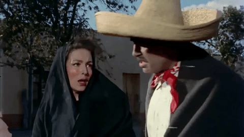 Ya de vuelta en México, la diva mexicana vuelve a filmar películas, ahora ambientadas en la época de la Revolución Mexicana como ‘La escondida’, de 1955 y ‘Café Colón’, de 1958.