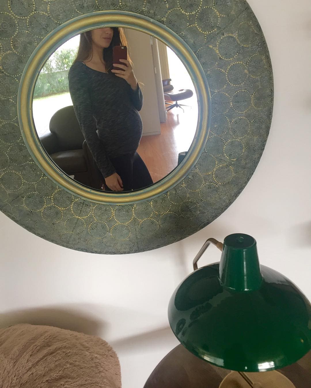 OMG! Aunque lo ocultó por algún tiempo, Sara Carbonero ya muestra su encantadora barriguita de embarazo en las redes sociales.