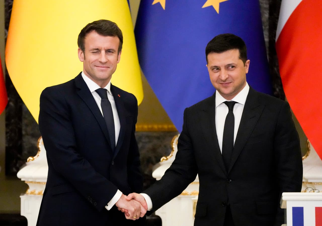 Macron se reunió con Zelensky en Kiev un día después de ser recibido por Putin en Moscú y en vísperas de su viaje a Alemania.
