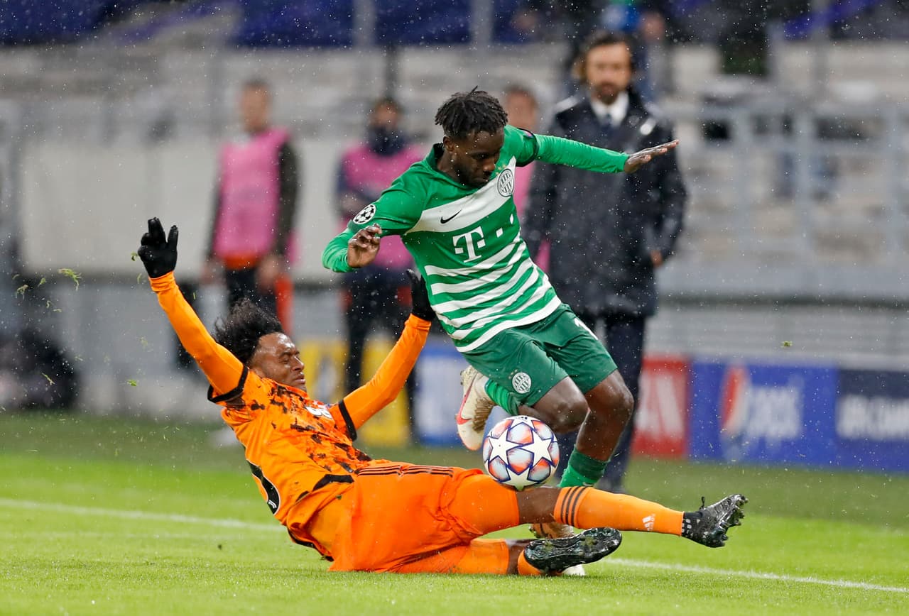 Juventus golea al Ferencvaros por cuatro goles a uno. Alvaro Morata se llevó las palmas con doblete, mientras que Dybala y Dvali hicieron los otros dos tantos. El gol de la honra por parte del equipo de Budapest, fue de último minuto por parte de Franc Boli durante la J3 de la Champions League.