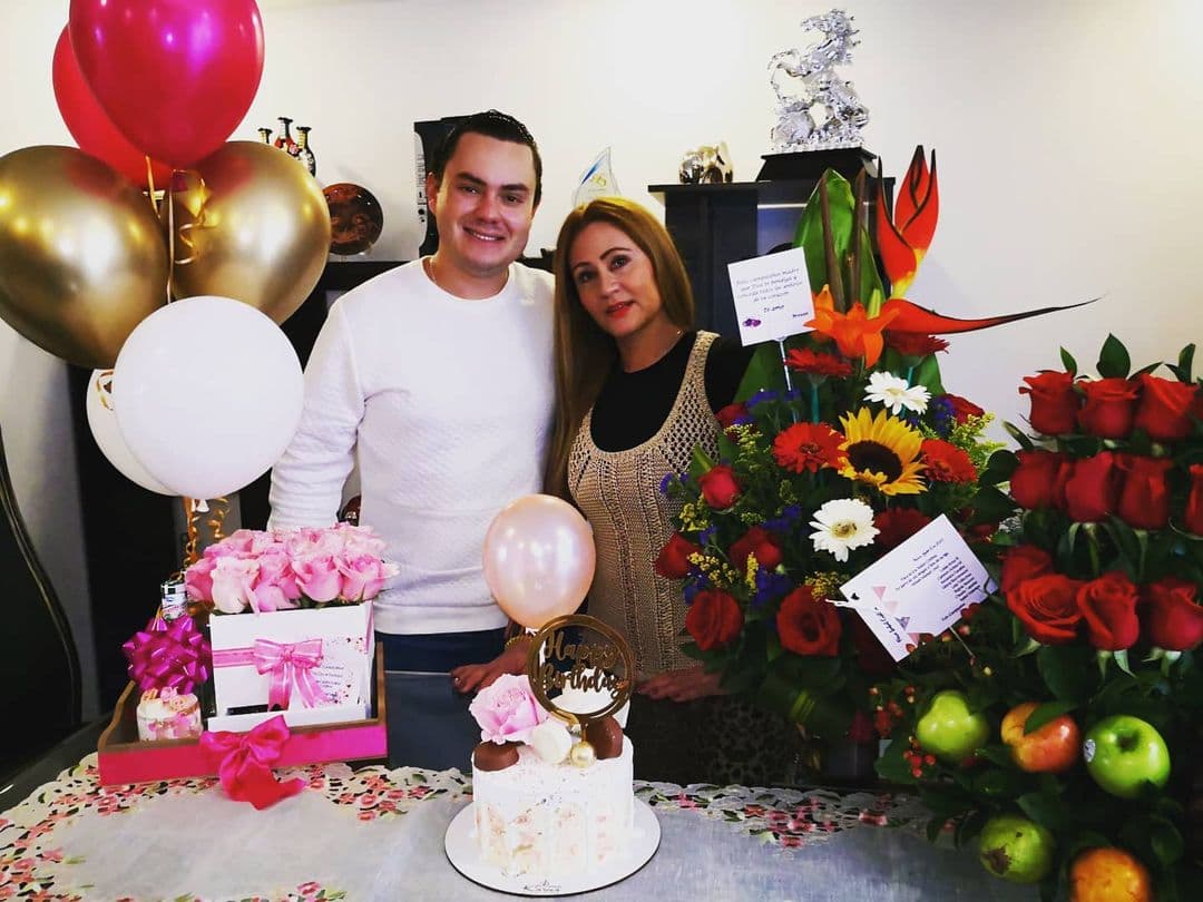 Desde 2019, Arbeláez aseguró haberse embarazado de Brian Fanier Álvarez Rojas, nombre real de Manuel José. En ese entonces señaló que le había pedido someterse a una prueba de ADN.