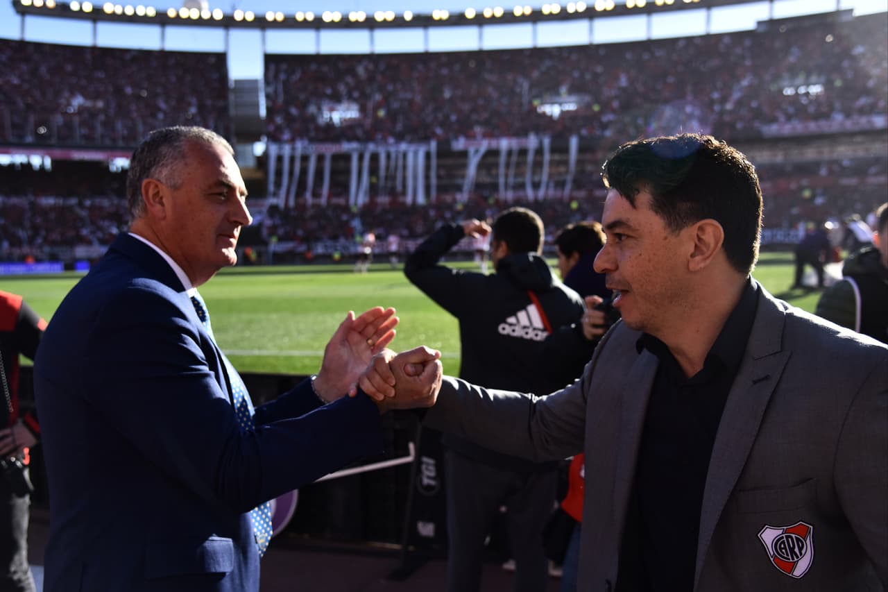 Partido intenso pero con escasas oportunidades de gol genera que Boca mantenga el invicto en la Superliga de Argentina y River hila dos juegos sin triunfo. Chocarán en Semifinal de la Copa Libertadores.