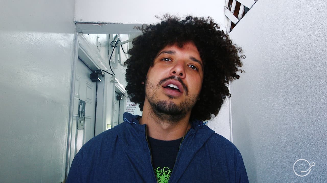 PJ Sin Suela: el rapero que estudió medicina y no tiene miedo a hablar de política