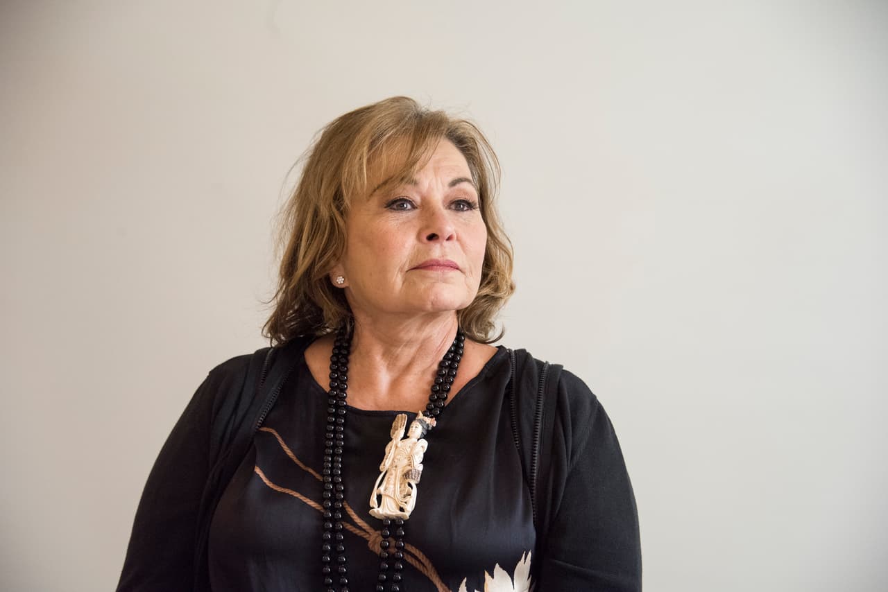 La Casa Blanca no excusa los comentarios racistas de Roseanne Barr, pero critica la “hipocresía” de los medios