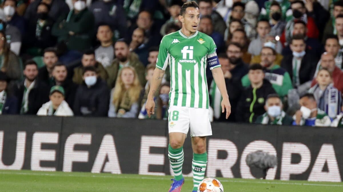Andrés Guardado se recuperó y volvió a entrenar con el Betis