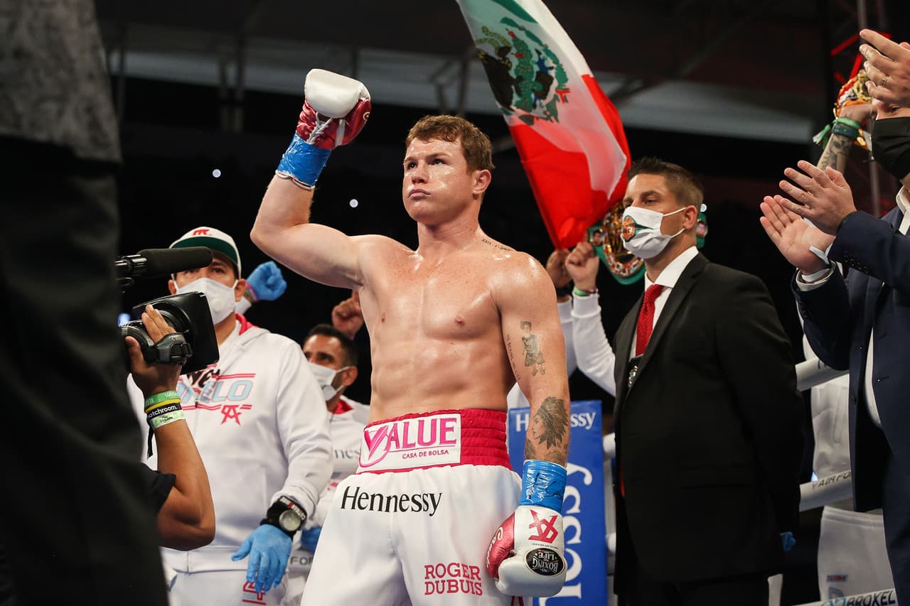 Saúl 'Canelo' Álvarez vence a Yildirim