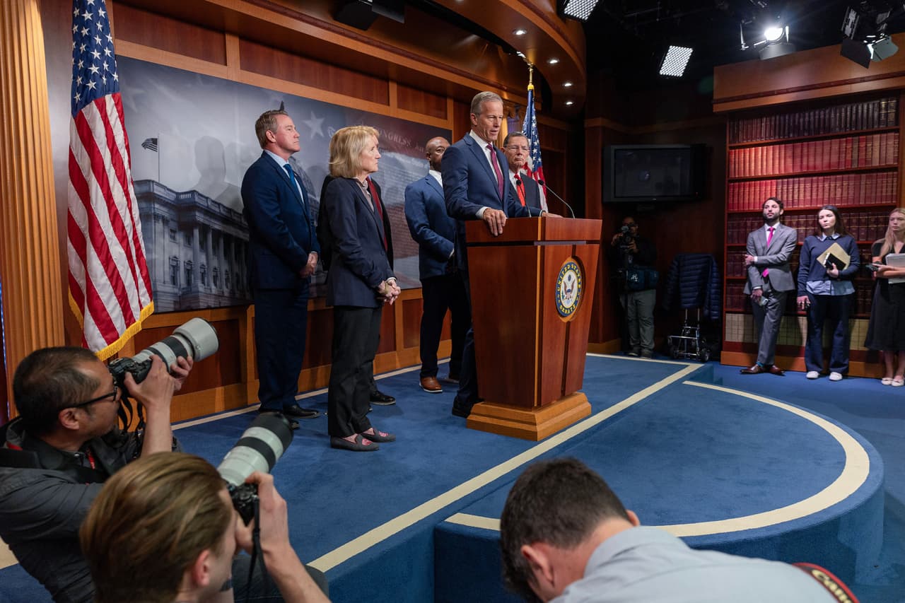 Senado de EEUU bloquea enmienda contra atletas transgénero en deportes femeninos