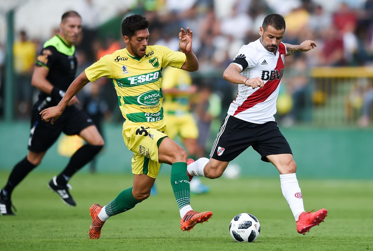 El jugador argentino (izquierda) jugará en Sinaloa.