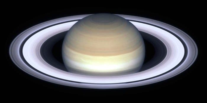 Curiosa conjunción de la Luna y Saturno se podrá apreciar esta noche en la isla