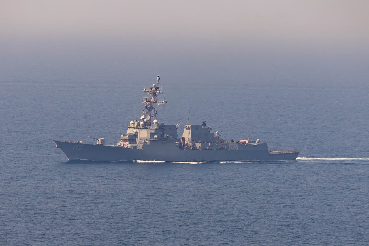 Irán amenaza con "fuerte represalia" luego de ataques de EEUU a sus buques petroleros