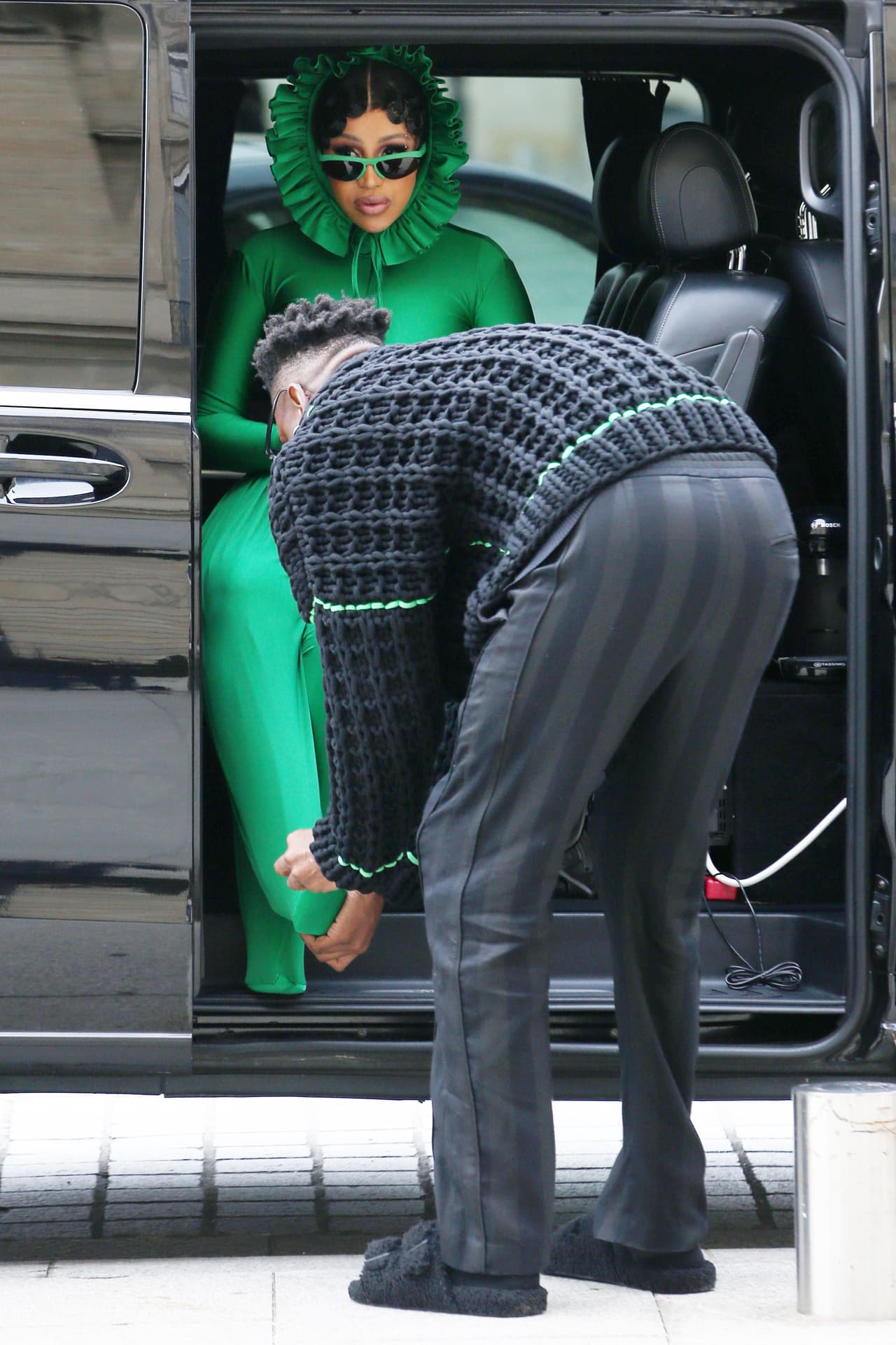 Este tipo de prendas, de una sola pieza, aparecieron y se hicieron populares a finales de la década de 1950 y principios de la de 1960.
<br>