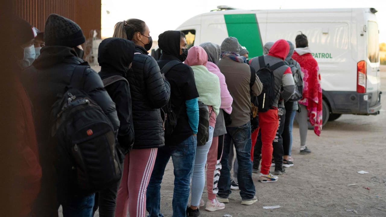 Cae la masiva llegada de cubanos por la frontera de Arizona y va en aumento los que deciden establecerse en este estado