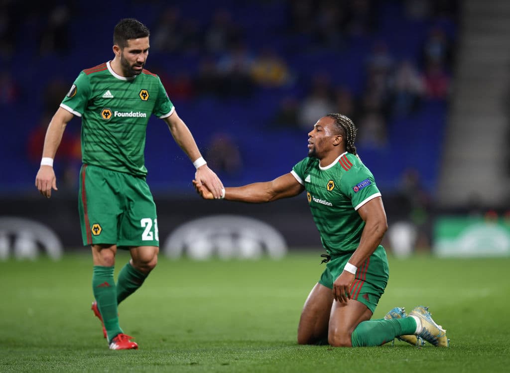 El mexicano Raúl Jiménez no se encuentra en el cuadro inicial del partido.