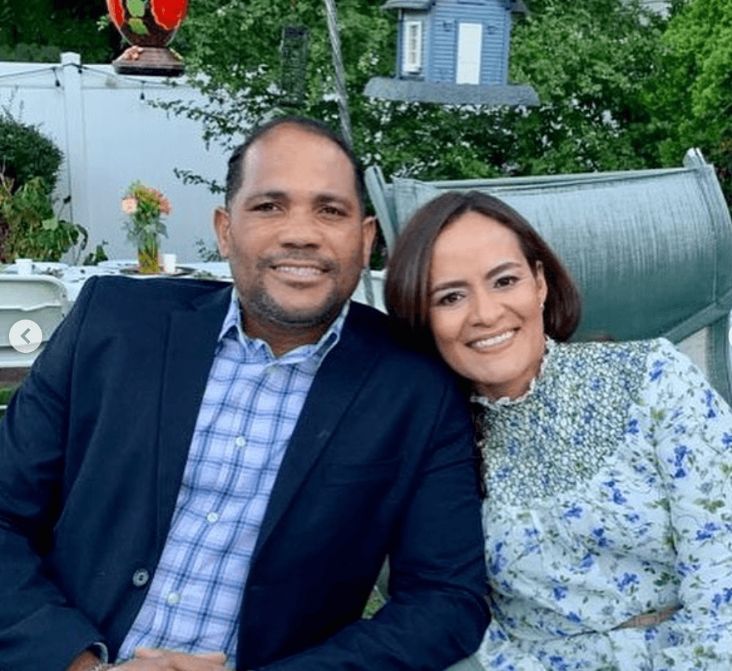 En ese recorrido de la nostalgia, también visitará la iglesia cristiana, también en Santo Domingo, donde conoció a
<b> su esposo, Leonardo Brito. </b>