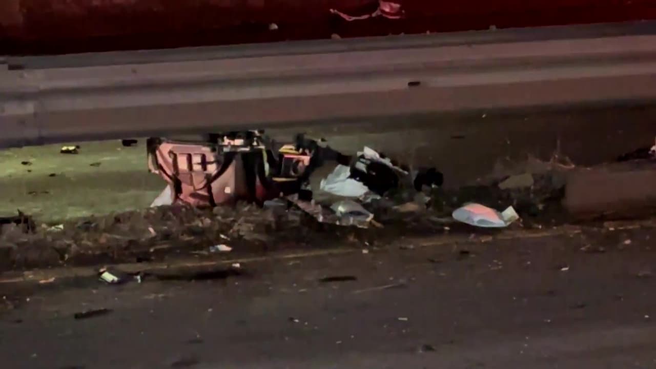 Una mujer falleció y un hombre resultó gravemente herido tras un accidente automovilístico ocurrido en la intersección de la autopista FDR Drive y la calle 72 en el Upper East Side de Manhattan.