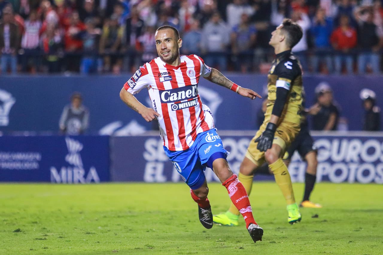 El argentino puso el 4-2 en el marcador, 4-3 en el global, todo lo que necesitaban los potosinos para proclamarse campeones, un gol que daba sensaciones definitivas.