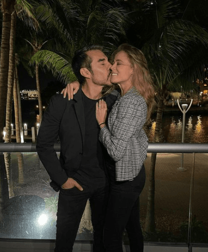 Fue a través de su cuenta oficial de Instagram que el actor conocido como
<b> ‘El Vitor’</b>, compartió algunos detalles del festejo que preparó para su esposa.
<br>