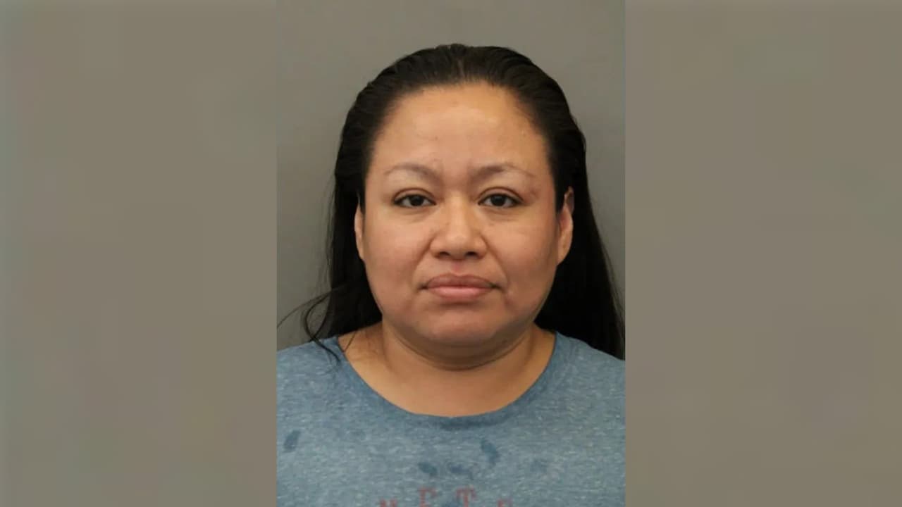 La Policía de Des Plaines habría encontrado a Roque Fermín en la escena, además de que fue captada en video.