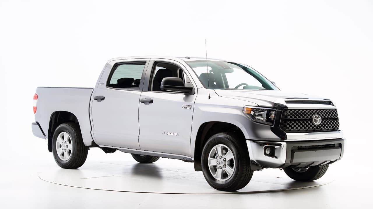 <b>Toyota Tundra </b>
<br>Resistencia estructural:
<b>Pobre</b>
<br>Soporte al pasajero:
<b>Aceptable</b>
<br>Protección de cuello y cabeza:
<b>Buena</b>
<br>Protección de pecho:
<b>Buena</b>
<br>Protección de cadera y muslo:
<b>Marginal</b>
<br>Protección de parte baja de la pierna y pie:
<b>Pobre</b>
<br>
<br>Calificación general:
<br>
<h3 class="cms-H3-H3"><b>Aceptable</b></h3>