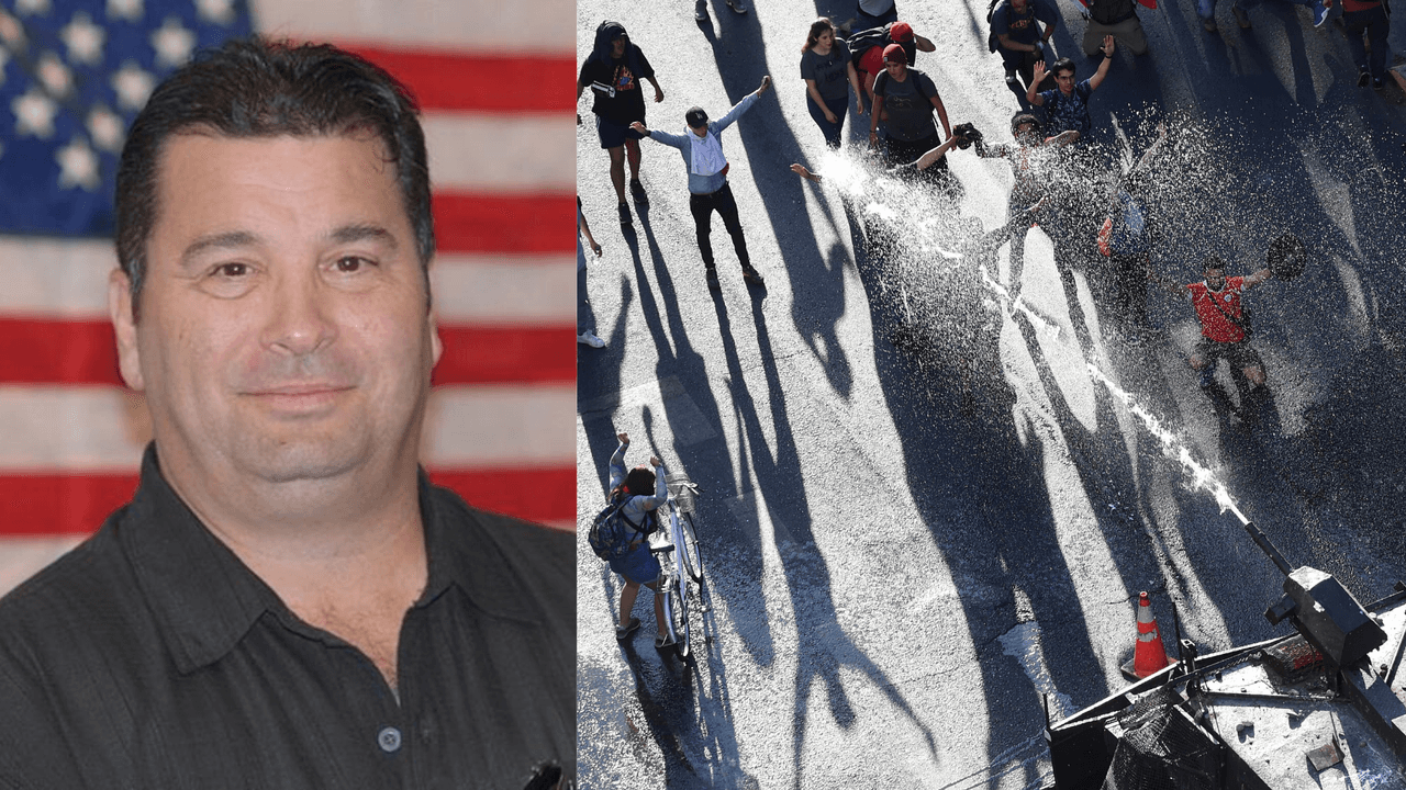 Concejal que sugirió rociar a manifestantes con aguas negras ahora pide perdón por sus declaraciones