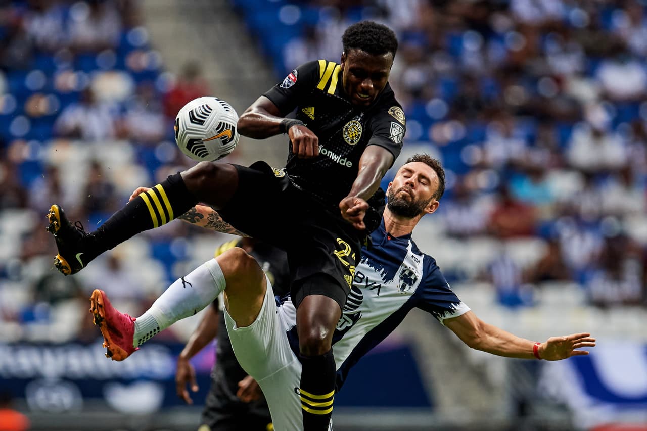 Con doblete de Maximiliano Meza y gol de Miguel Layún, Monterrey vence 3-0 al Columbus Crew y gracias al marcador global de 5-2, los regios toman su lugar entre los mejores cuatro del torneo.