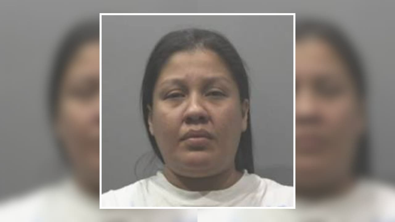 Tragedia en Pasadena: mujer es acusada de atropellar mortalmente a su esposo tras una discusión