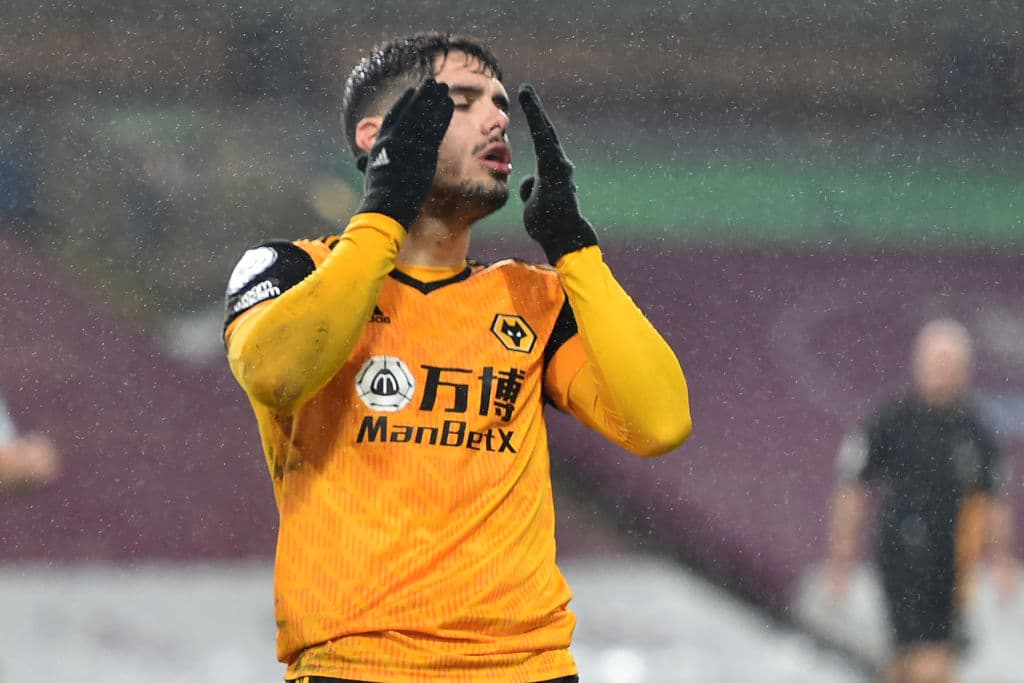 Fábio Silva (89’) marcó el del descuento por medio de la pena máxima. Barnes (35’) y Wood (51’) marcaron por los locales. El siguiente compromiso para los Wolves será recibiendo al Tottenham.