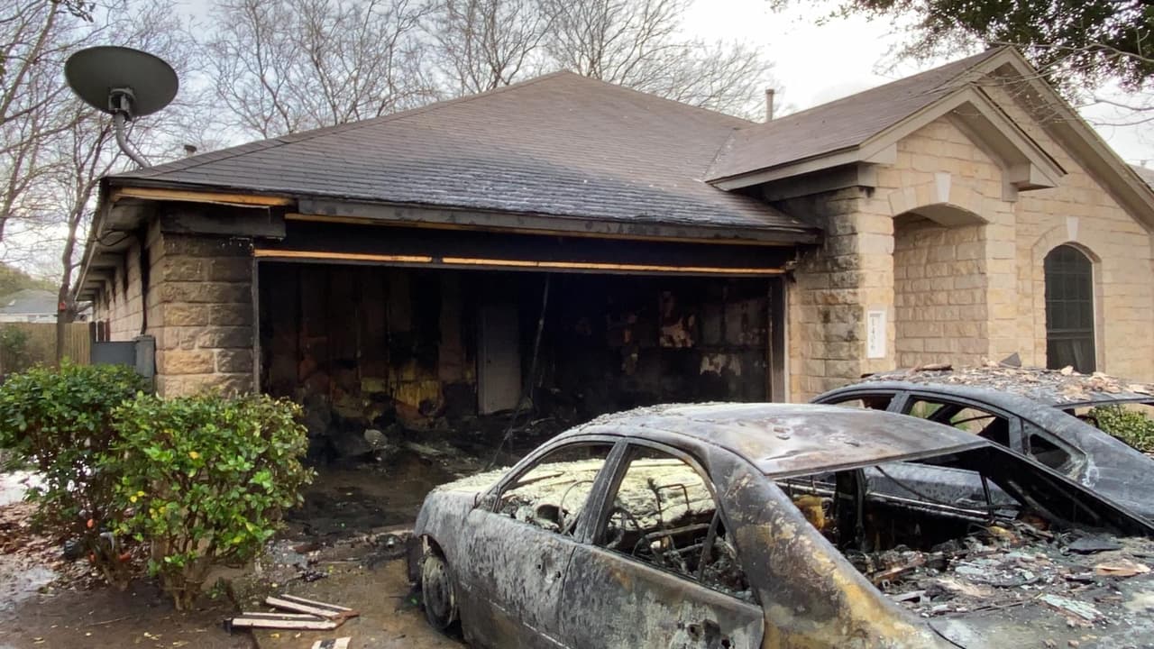 Aunque se pensaba que se trataba de un rayo, se indicó que no creen que pudo haber sido la causa.