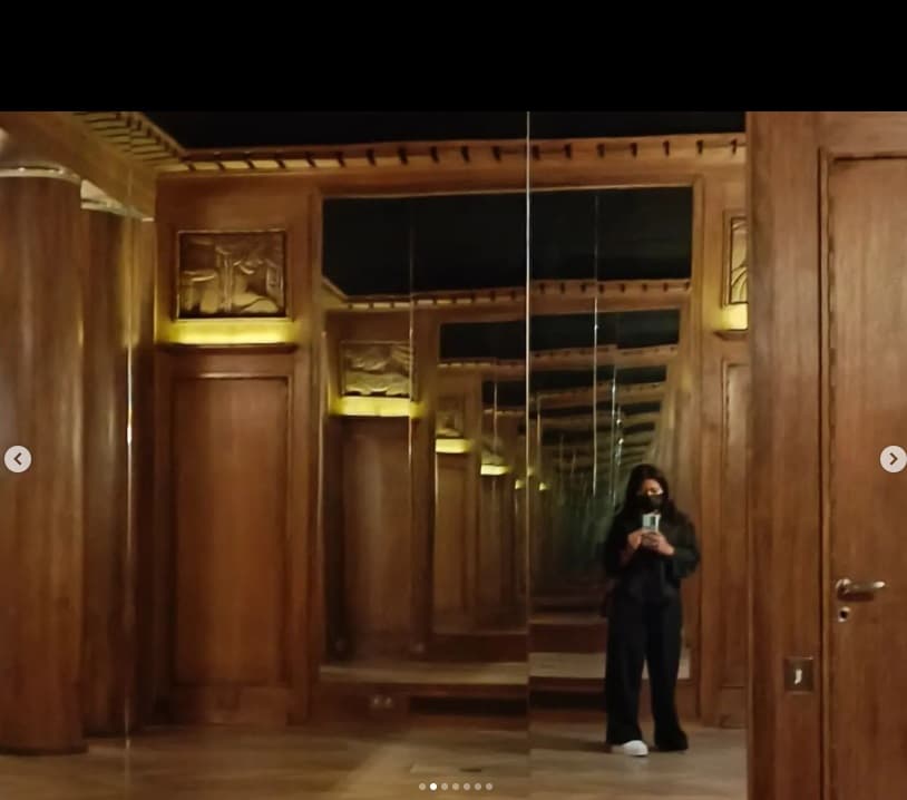 Yalitza, quien ha recorrido lugares icónicos durante su estadía en la capital de la moda y el lujo, recibió cientos de comentarios en sus publicaciones, en ellos, le aplauden sus logros.