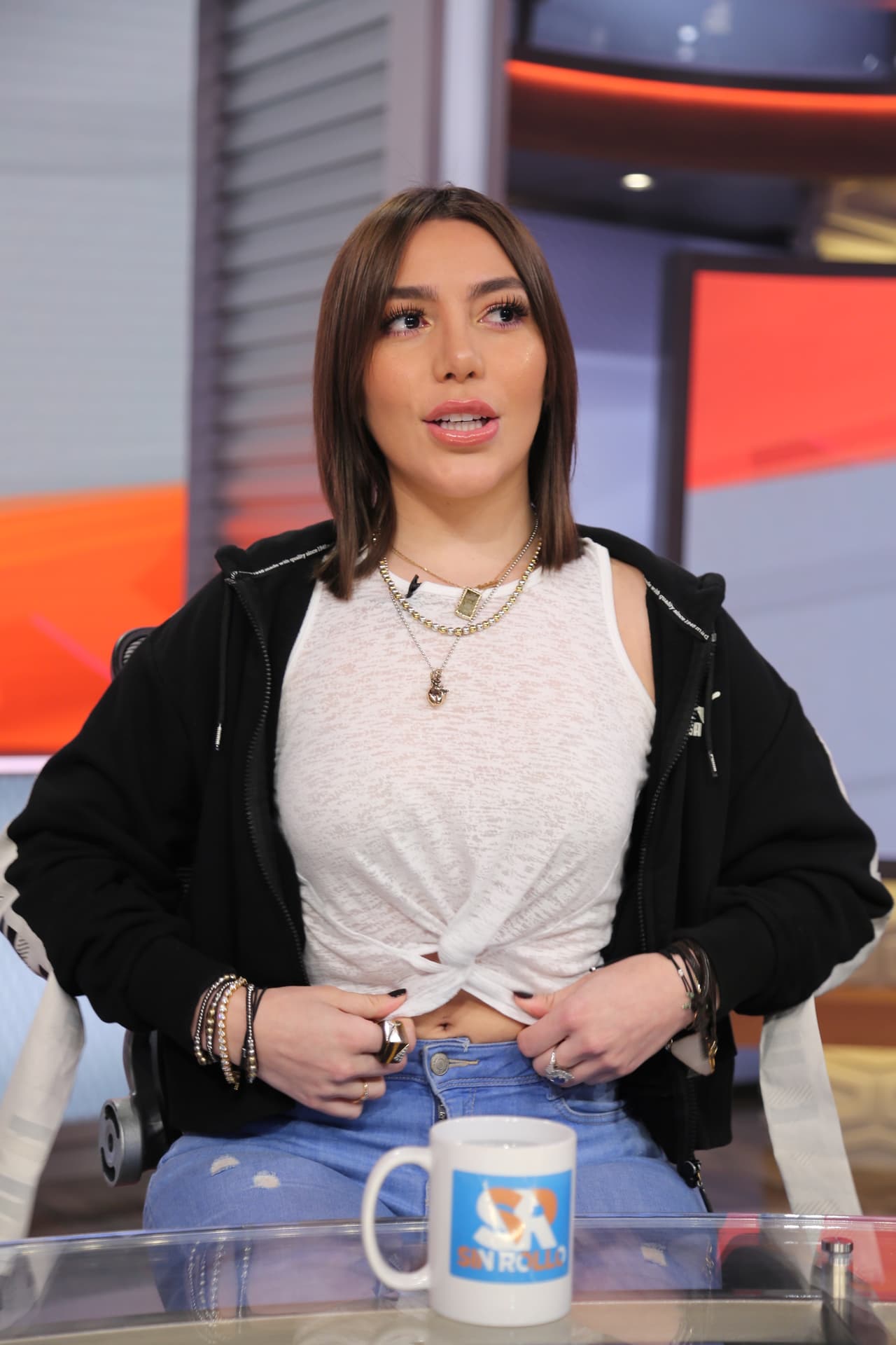 Frida Sofía relató que supuestamente fueron "varios hombres" los que
<b>la tocaron mientras su madre dormía</b> en la habitación del hotel.
<br>