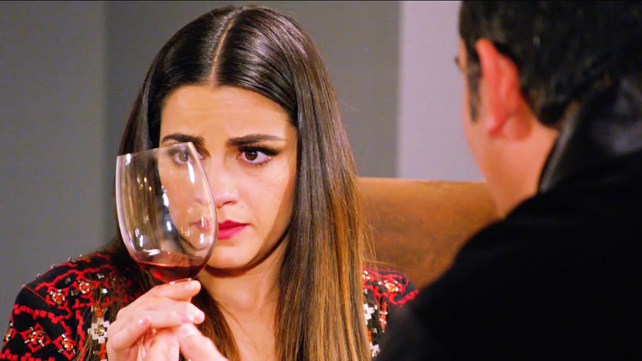 No Alicia, no sigas tomando.