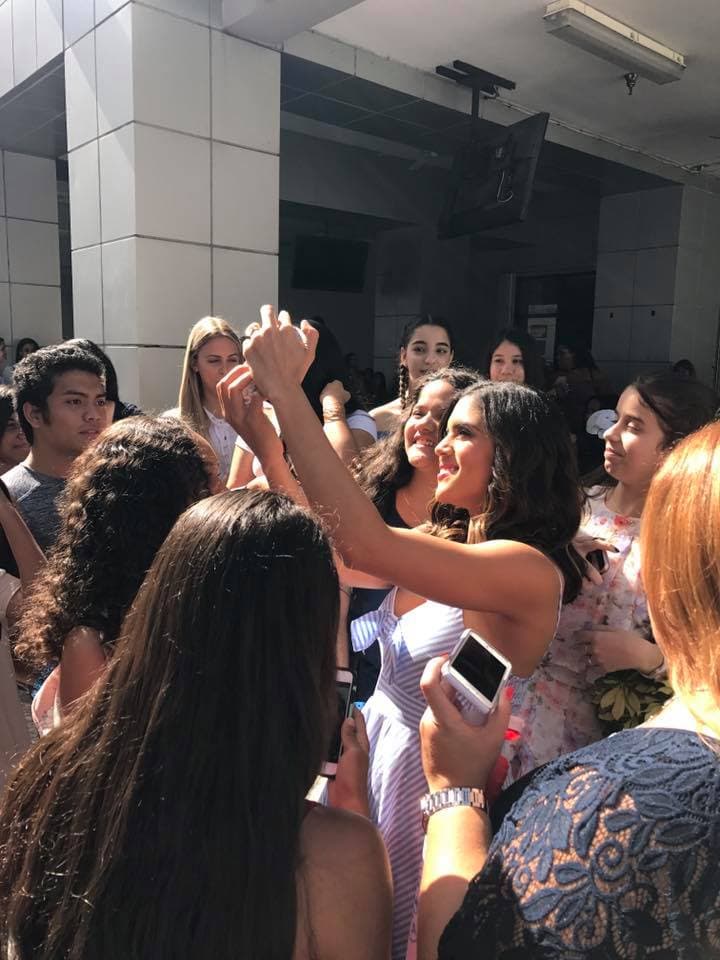 La conductora de Despierta América se reunió con sus seguidores, que la esperaban emocionados.