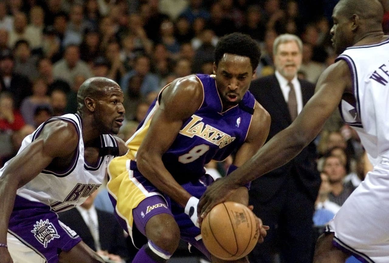 En 11 ocasiones apareció en el mejor quinteto y nueve en el mejor quinteto defensivo de la NBA.