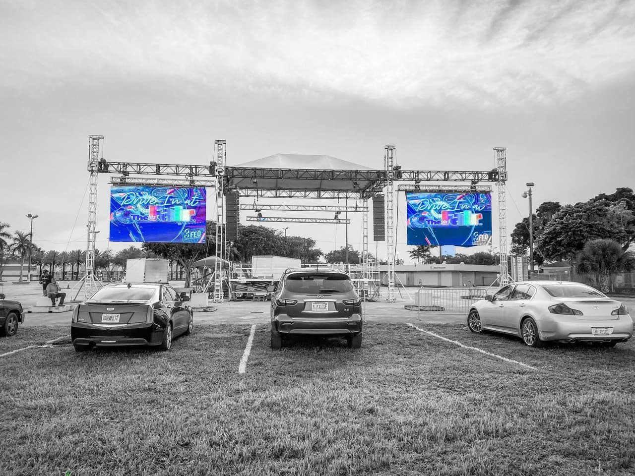 Desde que están cerradas las salas de cine por la emergencia del coronavirus, los autocines se han convertido en una opción para los amantes de la gran pantalla.