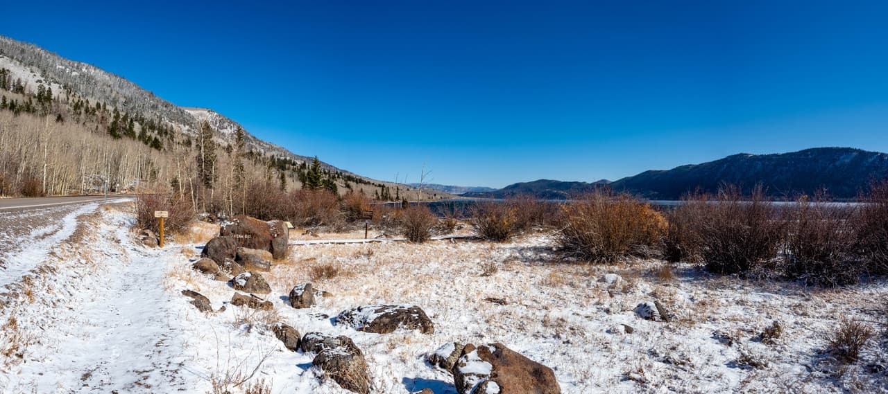 <b>Puesto 13. Condado de Sevier, Utah</b>
<br>
<br>Porcentaje del condado con sequía extrema o excepcional (12 de julio de 2021): 100%.
<br>
<br>Semanas con 100% de sequía excepcional en el último año: 16.
<br>
<br>Semanas con al menos un 50% de sequía excepcional en el último año: 24.
<br>
<br>Número de semanas consecutivas con cualquier porcentaje de sequía extrema o excepcional: 48 (del 11 de agosto de 2020 al 12 de julio de 2021).
<br>
<br>Población: 21,280 habitantes.
<br>
<br>En California, el bajo nivel de agua del lago Folson descubrió los restos de un avión que se estrelló hace 56 años.
<br>